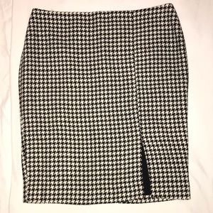White House Black Market Houndstooth Skirt size 12